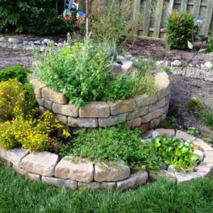 Cómo crear un jardín de hierbas aromáticas en espiral