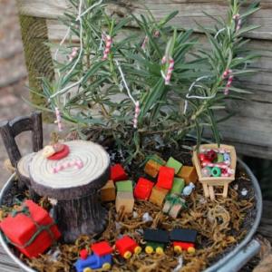 8 DIY Miniature Christmas Fairy Garden Ideas To Make In Minutes
